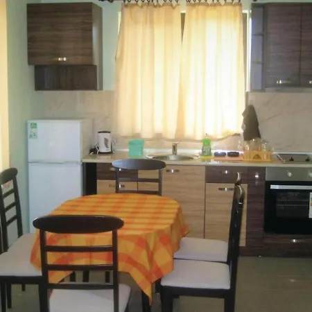 Two-bedroom Holiday In Velika Village